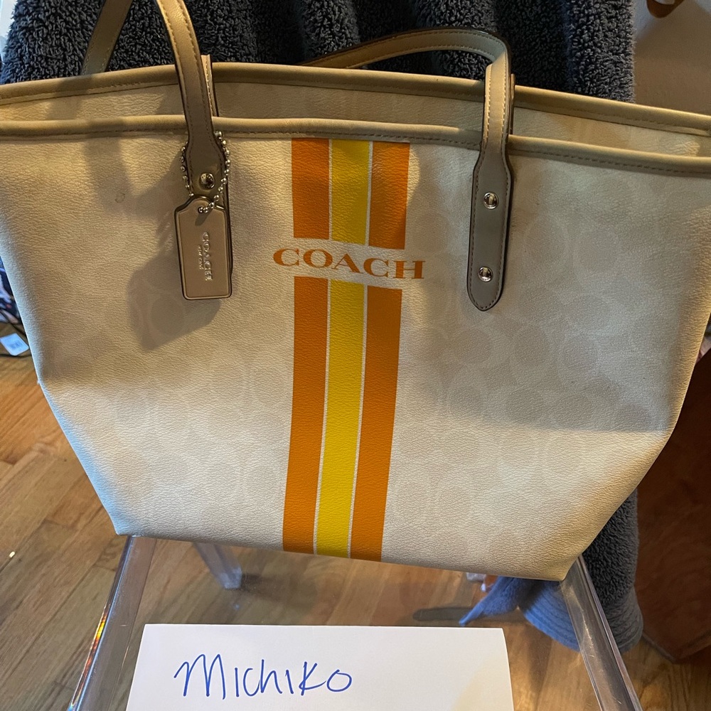 Gorgeous coach bag yellow and cream